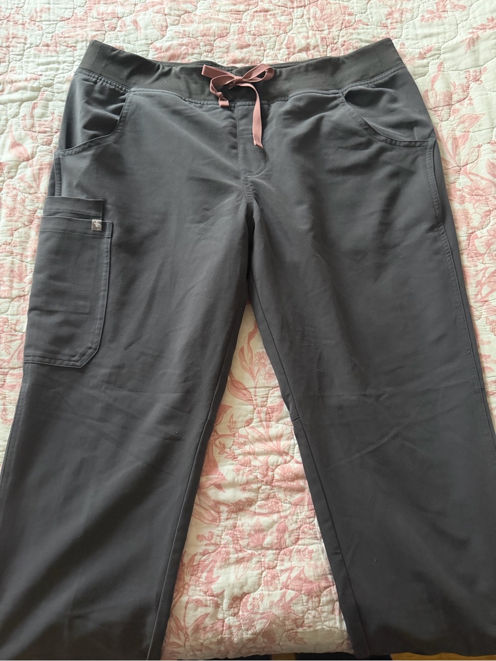 Figs Women’s Dark Gray Drawstring Utility Pants